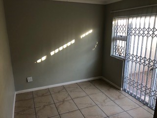 To Let 3 Bedroom Property for Rent in Langebaan North Western Cape